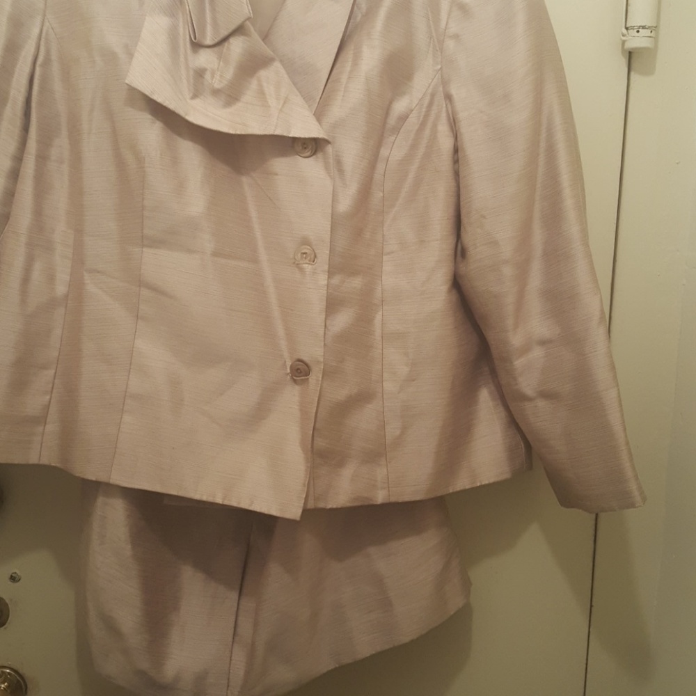 Dress - Picture 2 of 2
